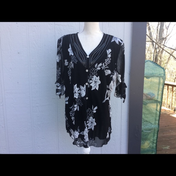 Tops - Beautiful blouse